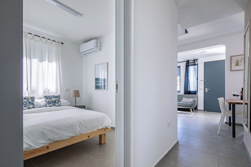 Apartment, 5 Bedrooms, Garden Area photo 1
