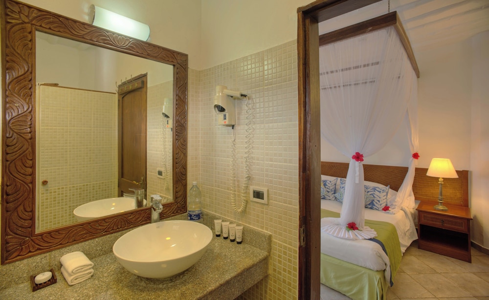 Superior Room, Sea Facing (Bahari) photo 2