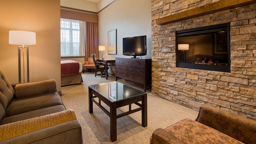 Suite, 1 King Bed, Non Smoking, Fireplace photo 3