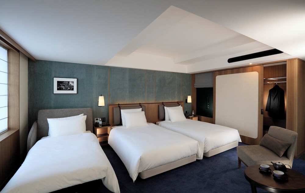 Superior Twin Room, Non Smoking (on High Floor, 3 Guests with Sofa Bed) - Photo 1