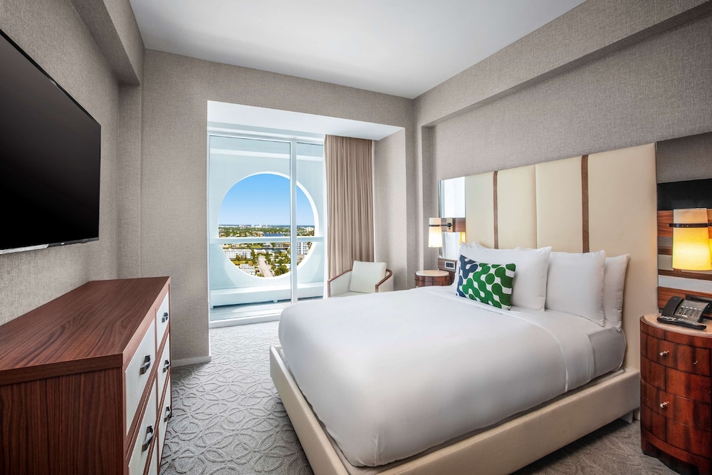 Suite, 3 Bedrooms, Accessible, Ocean View (Residence, Intracoastal View, Hearing)