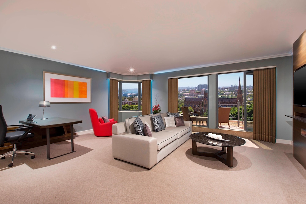 Executive Suite, 1 King Bed, Terrace, Corner