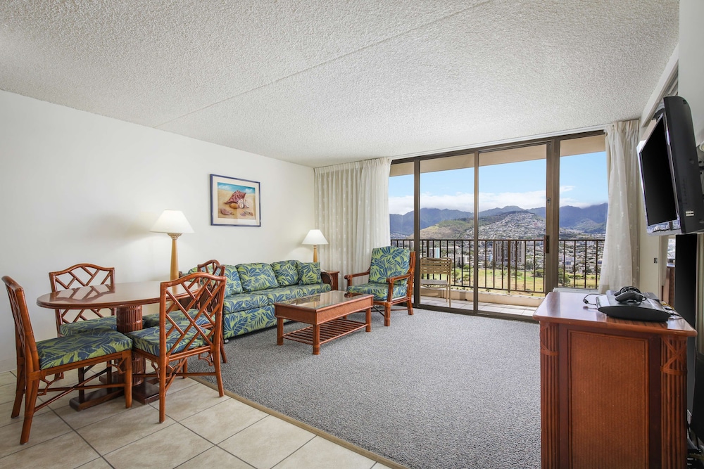 Deluxe Room, 1 Bedroom, Kitchen, Mountain View - Photo 4