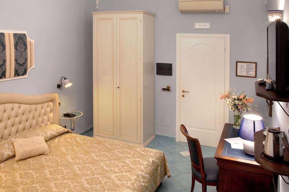 Junior Studio Suite - Photo 11