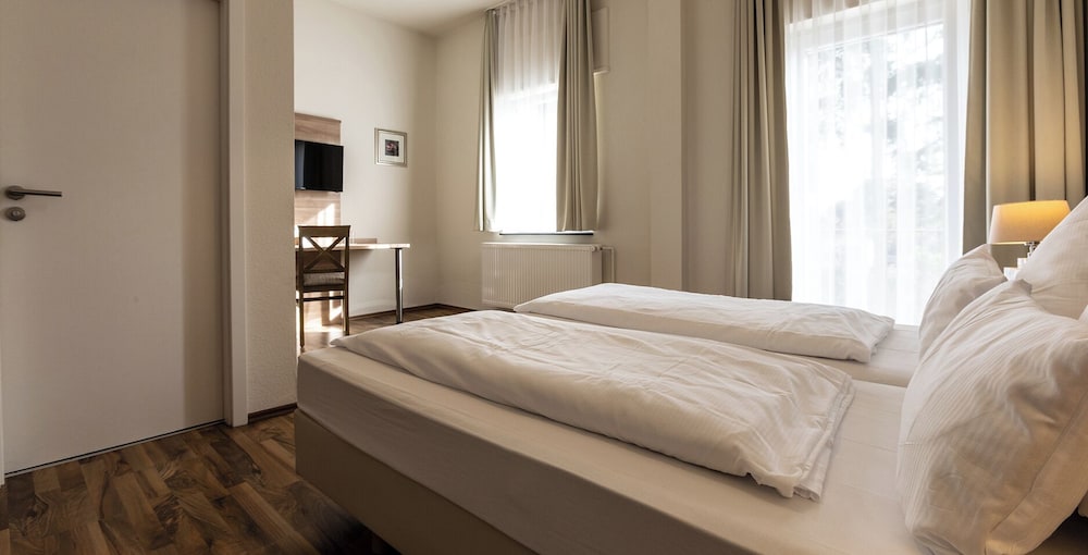Basic Double Room