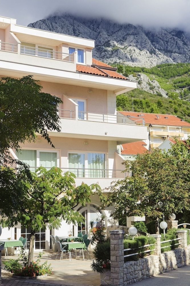 Room, 1 Bedroom, Smoking, Garden View