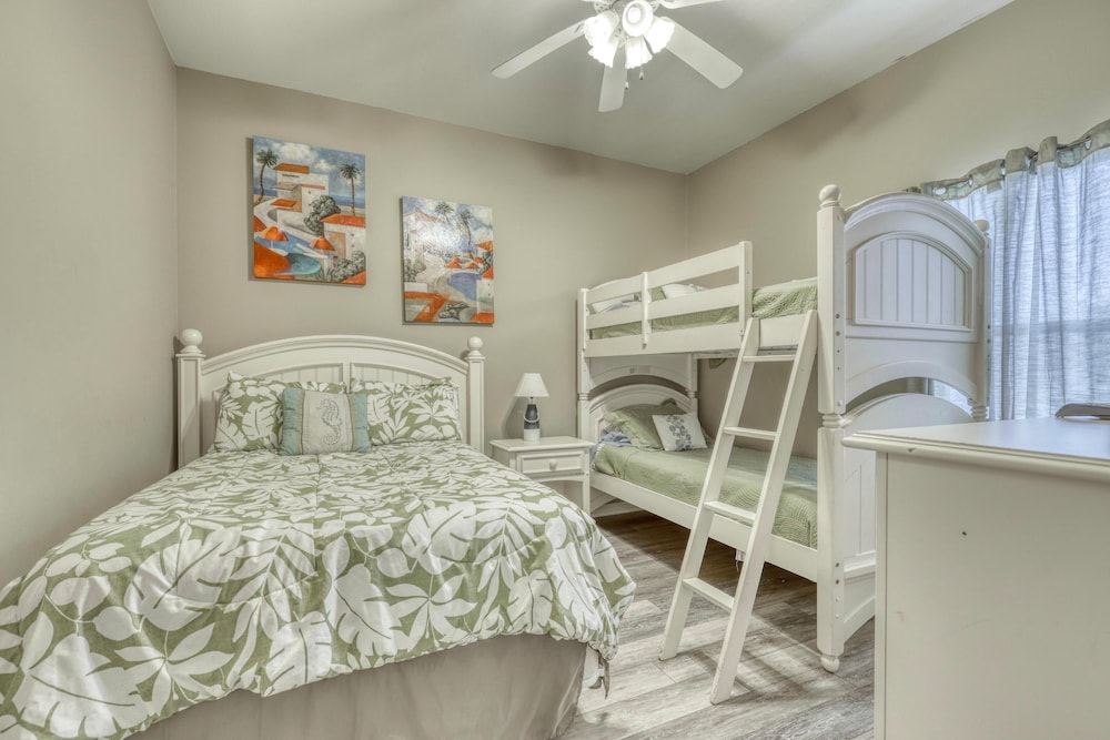 Condo, Multiple Beds (Footprints In The Sand-Inn 112) photo 3
