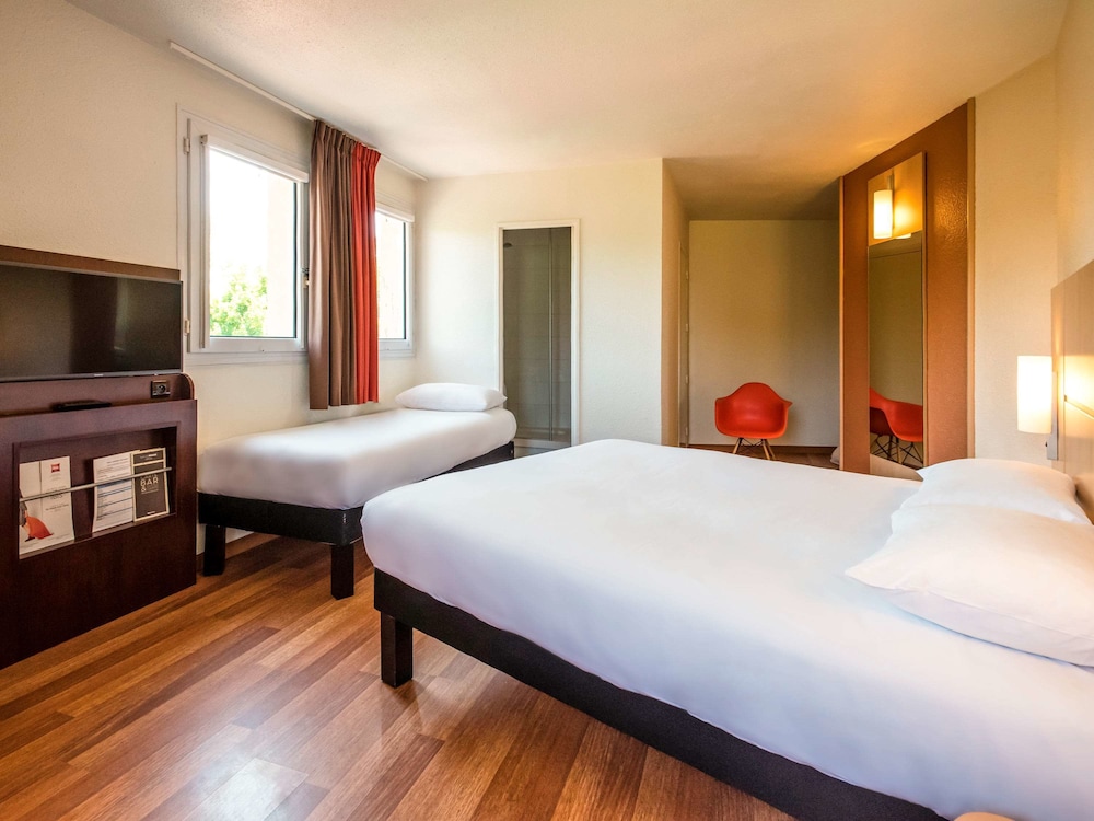 Standard Twin Room, 2 Twin Beds - Photo 2