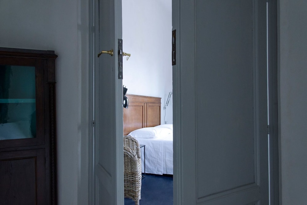 Suite, 2 Bedrooms (Second floor) photo 2
