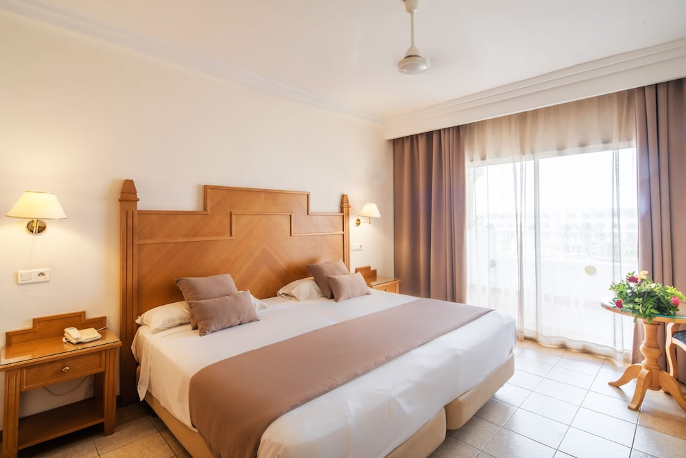 Classic Double Room, Garden View - Photo 1