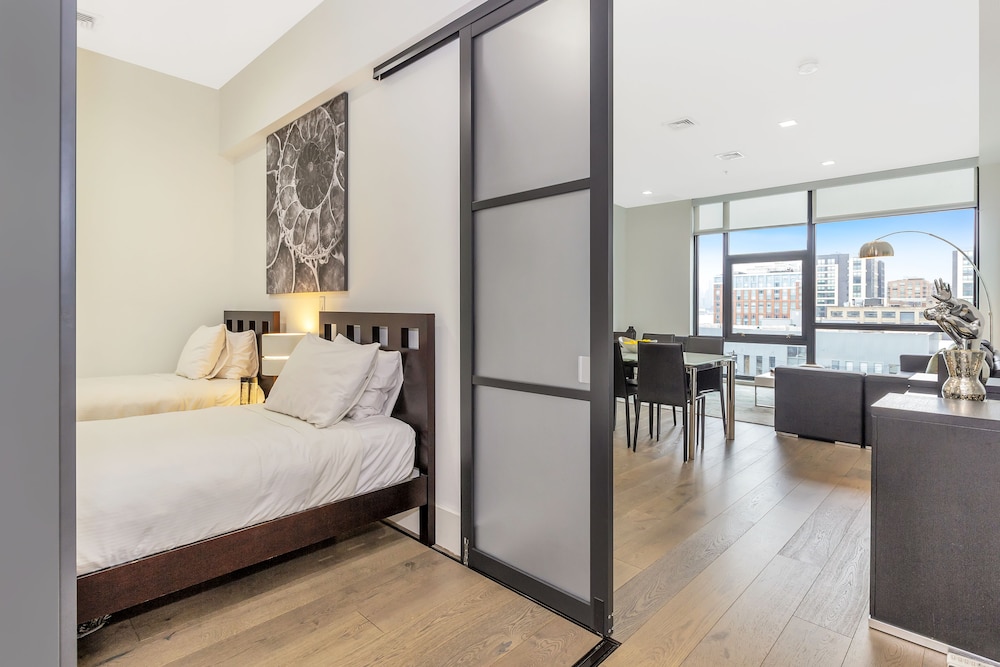 Premium Apartment, 2 Bedrooms, City View photo 2