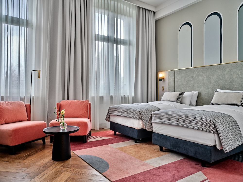 Standard Twin Room - Photo 1