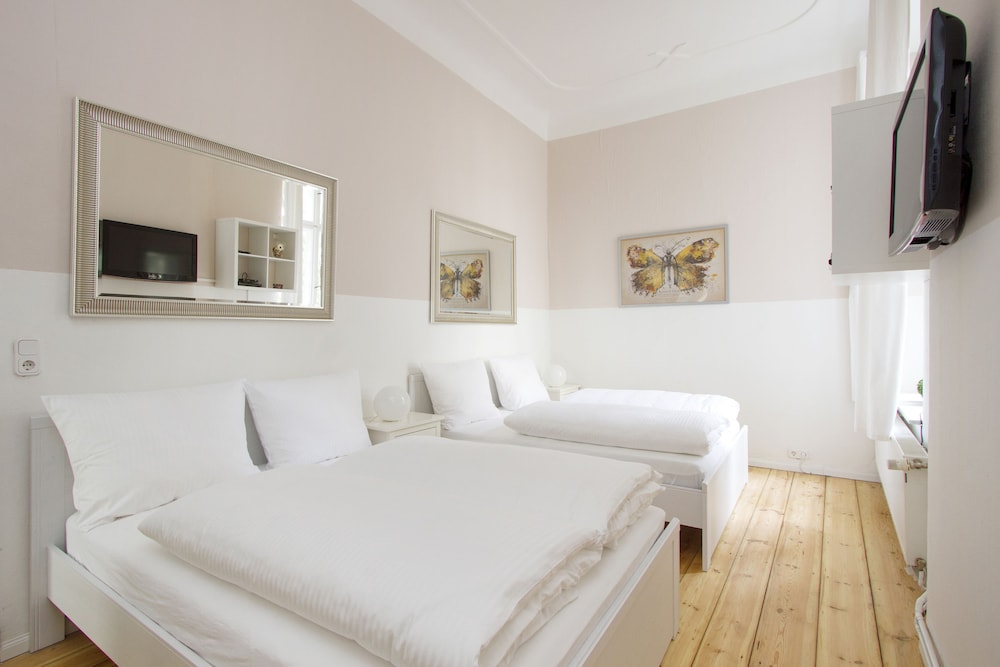 Apartment (Schillerpark 6) photo 2