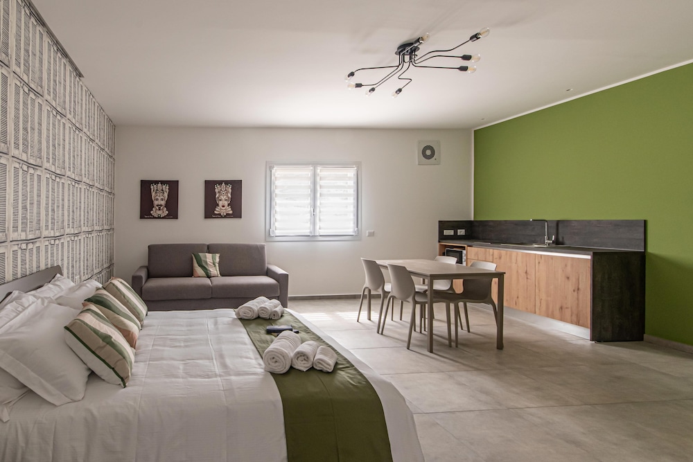 Design Studio, Kitchen, Courtyard View