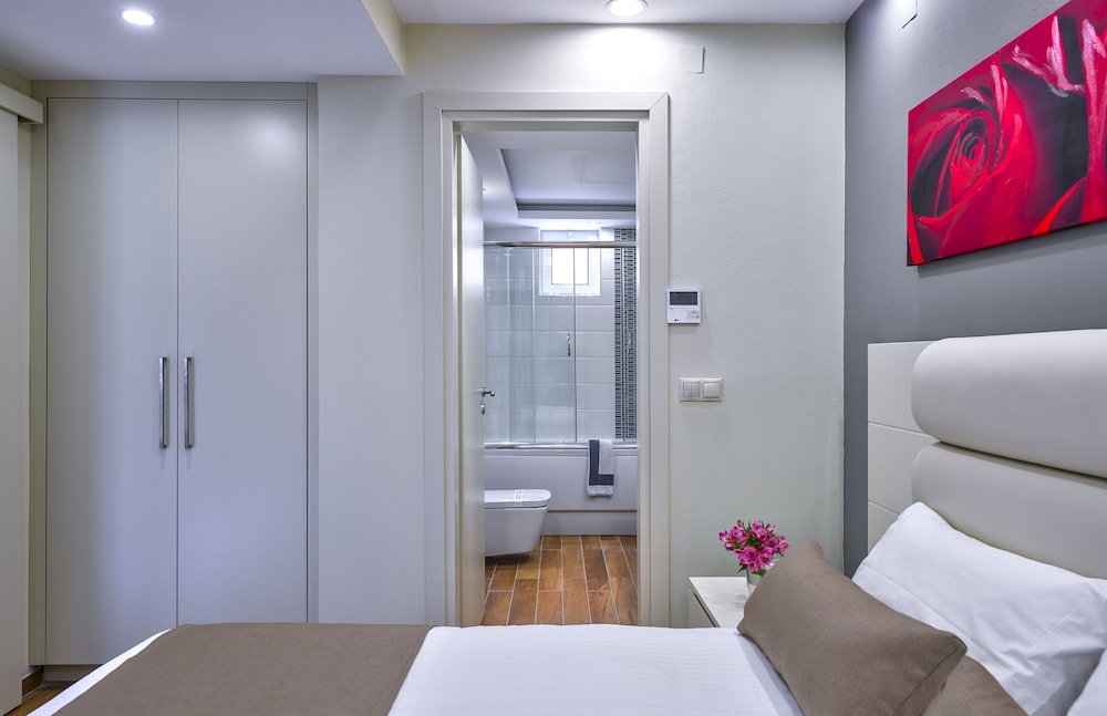 Family Suite, 2 Bedrooms, 2 Bathrooms - Photo 3