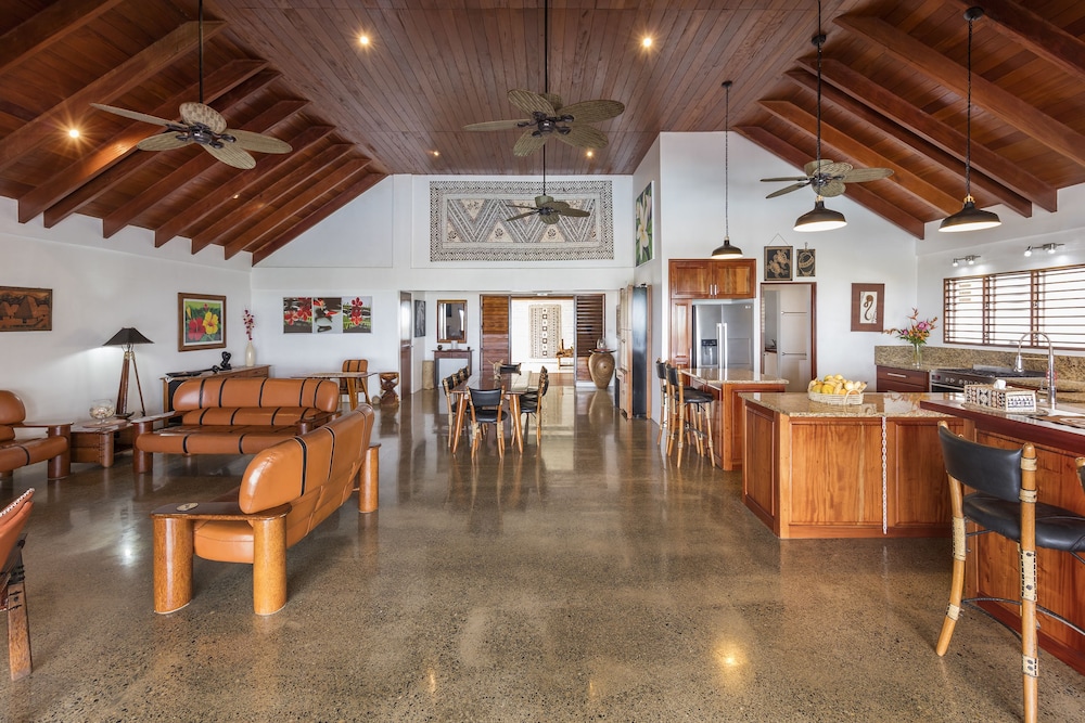 Luxury Villa, 4 Bedrooms, Ocean View, Sea Facing photo 2