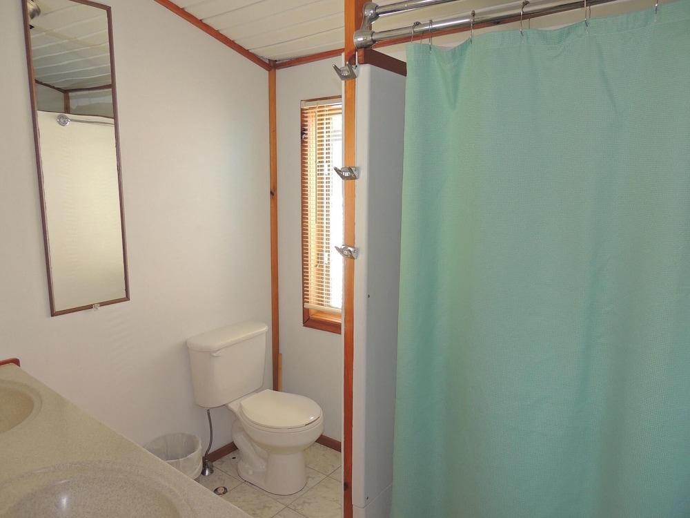 Cottage 22, 3 Bedrooms (slightly rustic/economical) photo 3