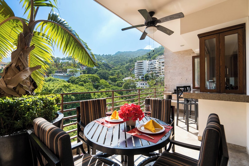 Deluxe Suite, 1 Bedroom, Mountain View