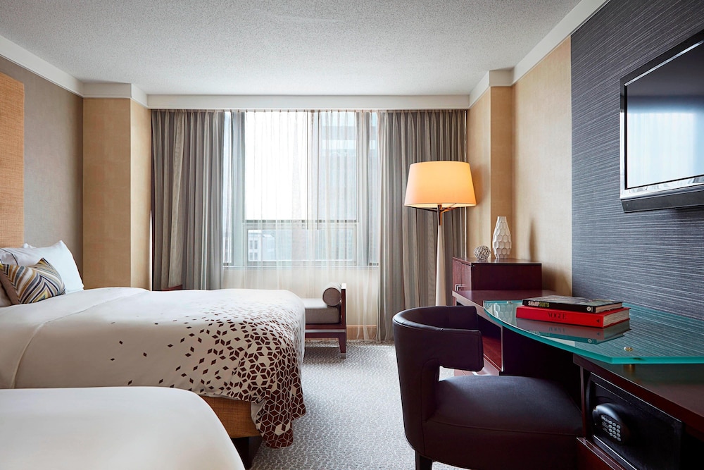 Club Room, 2 Queen Beds photo 1