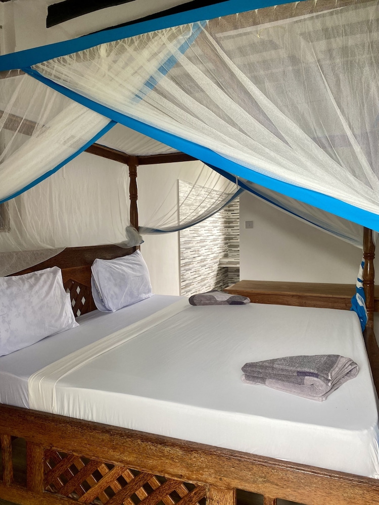 Traditional Room, 1 King Bed, Garden View