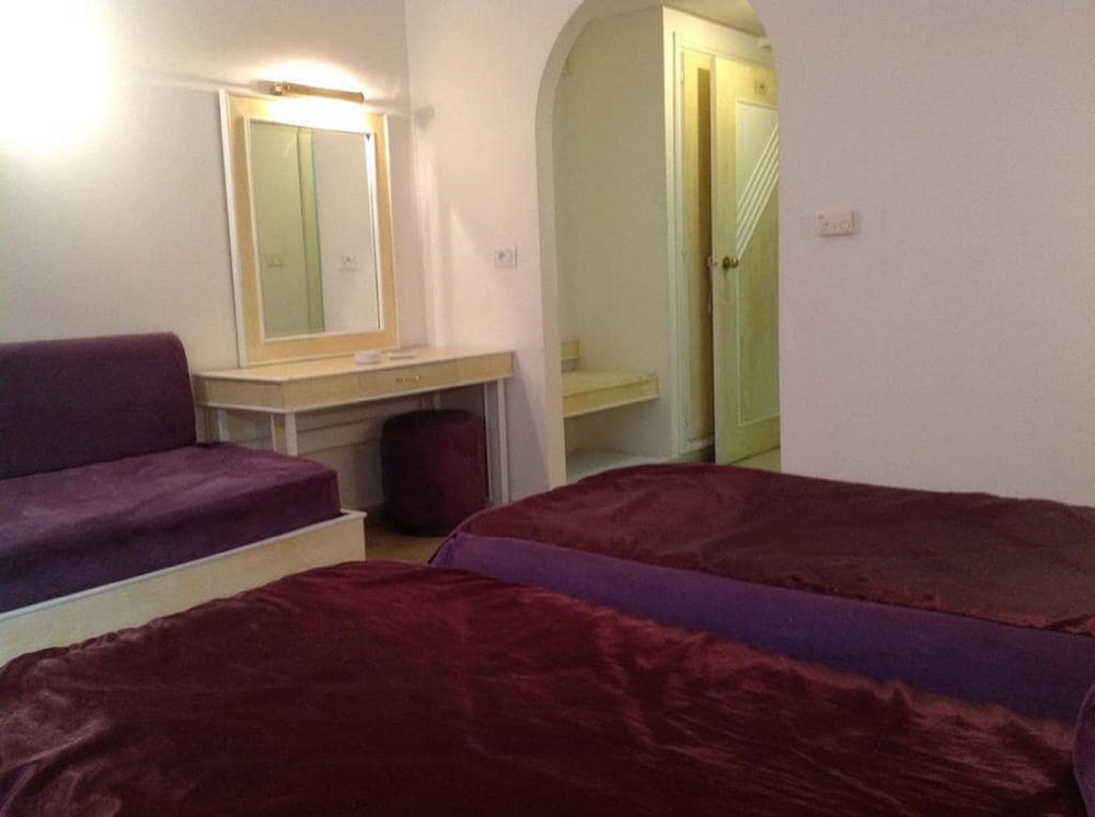 Economy Room photo 3