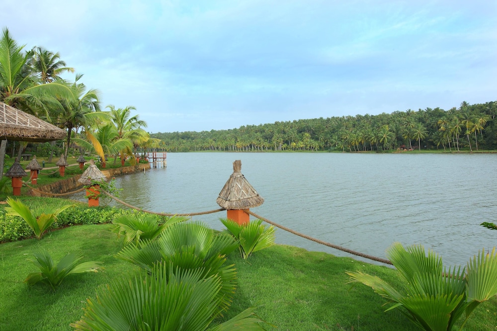 Premium lake view villa - Photo 2