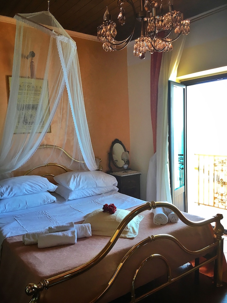 Double or Twin Room photo 1