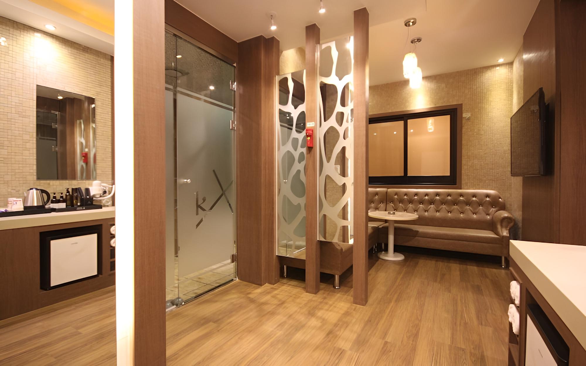 Room (Standard room) - Photo 14