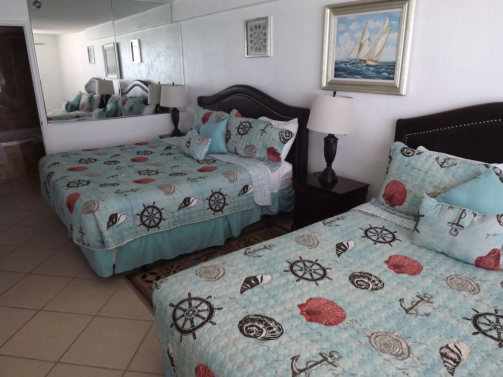 Suite, 2 Queen Beds