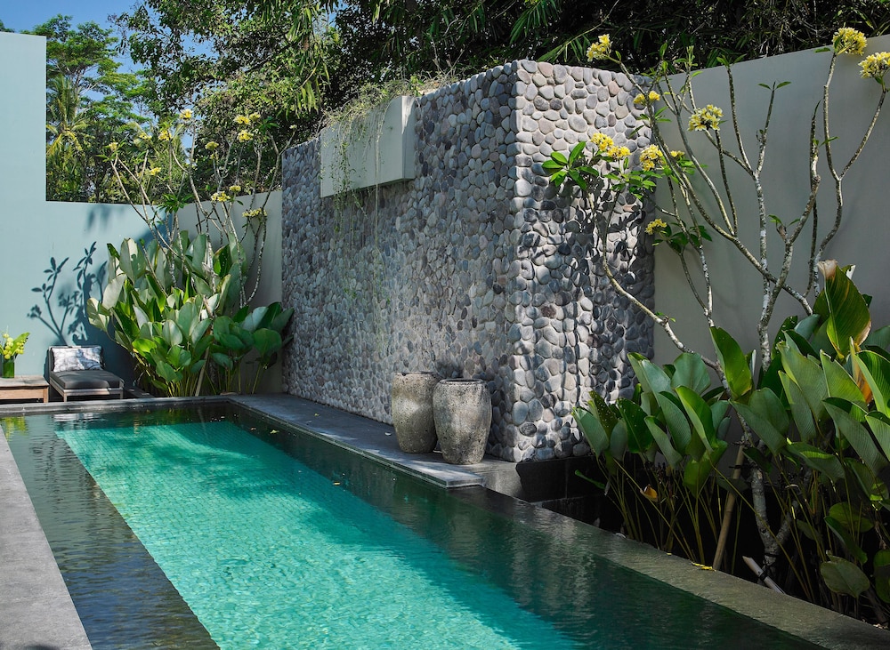 Jungle Pool Villas