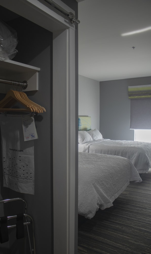 Room, 2 Queen Beds, Accessible (Hearing) - Photo 6