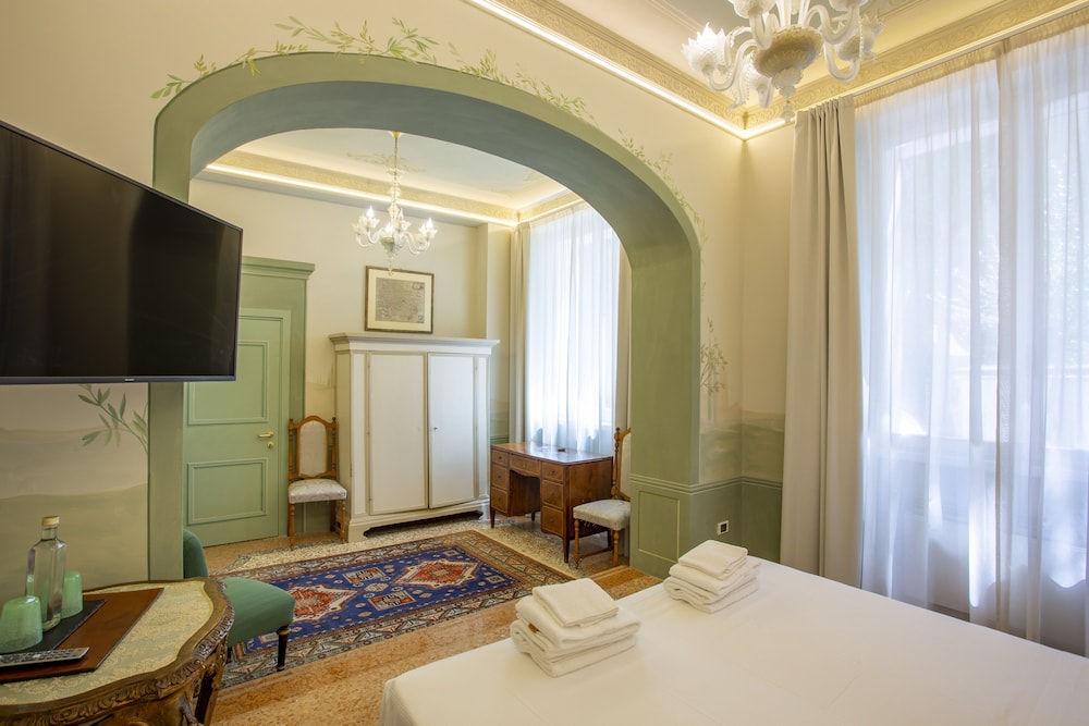 Executive Double or Twin Room photo 2