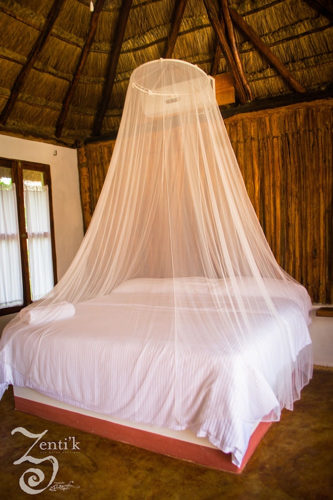 Deluxe Suite, 1 King Bed, Garden Area