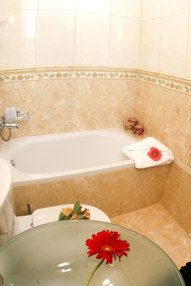 Family Apartment, Sea View - Photo 6