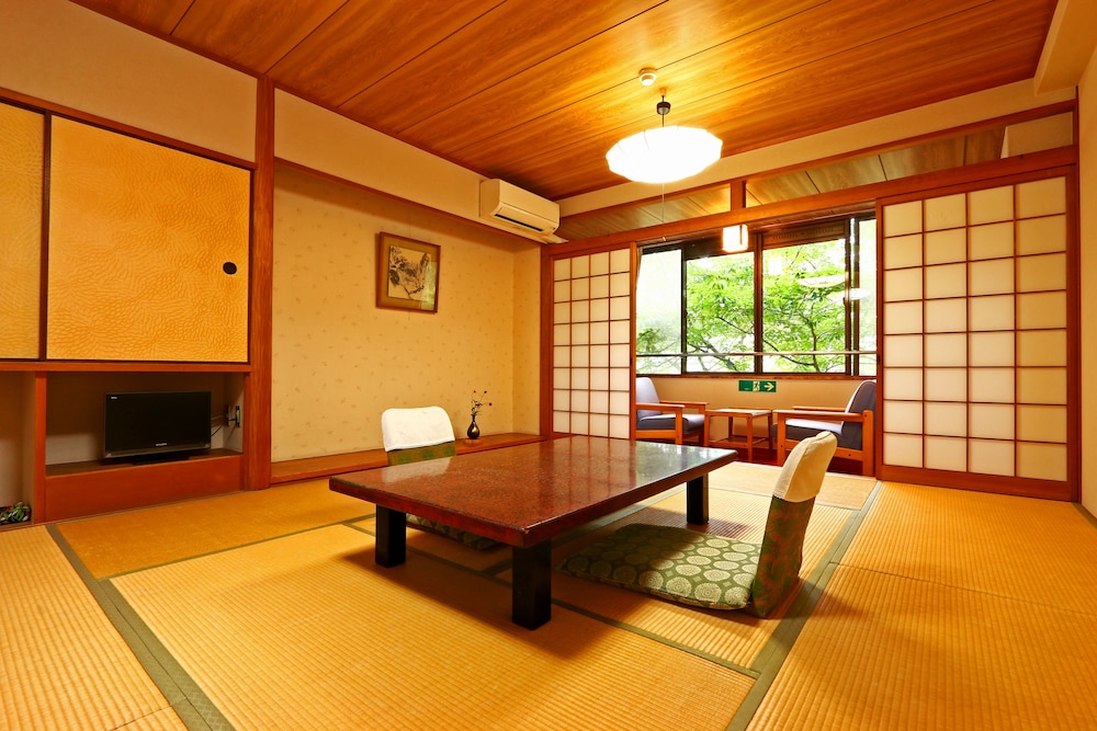 Traditional Room, Private Bathroom, Mountain View (10 Tatami mats) photo 1