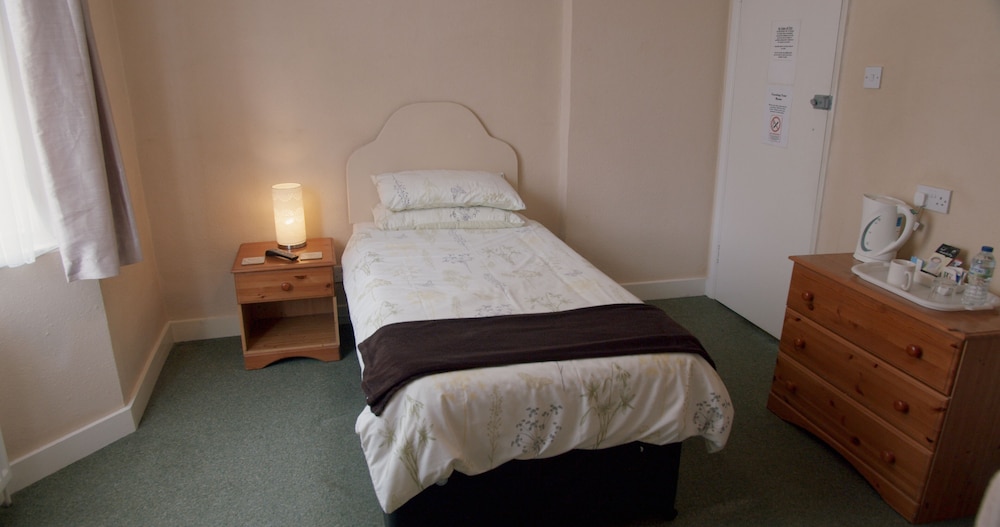 Basic Single Room, Ensuite (Room 1) photo 3