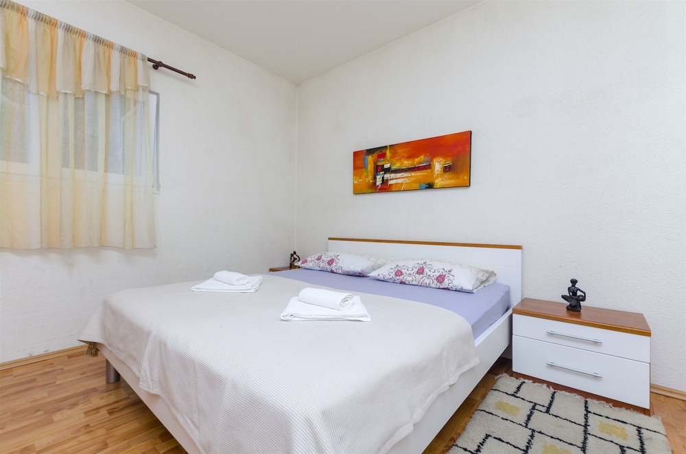 Apartment (A1) photo 2
