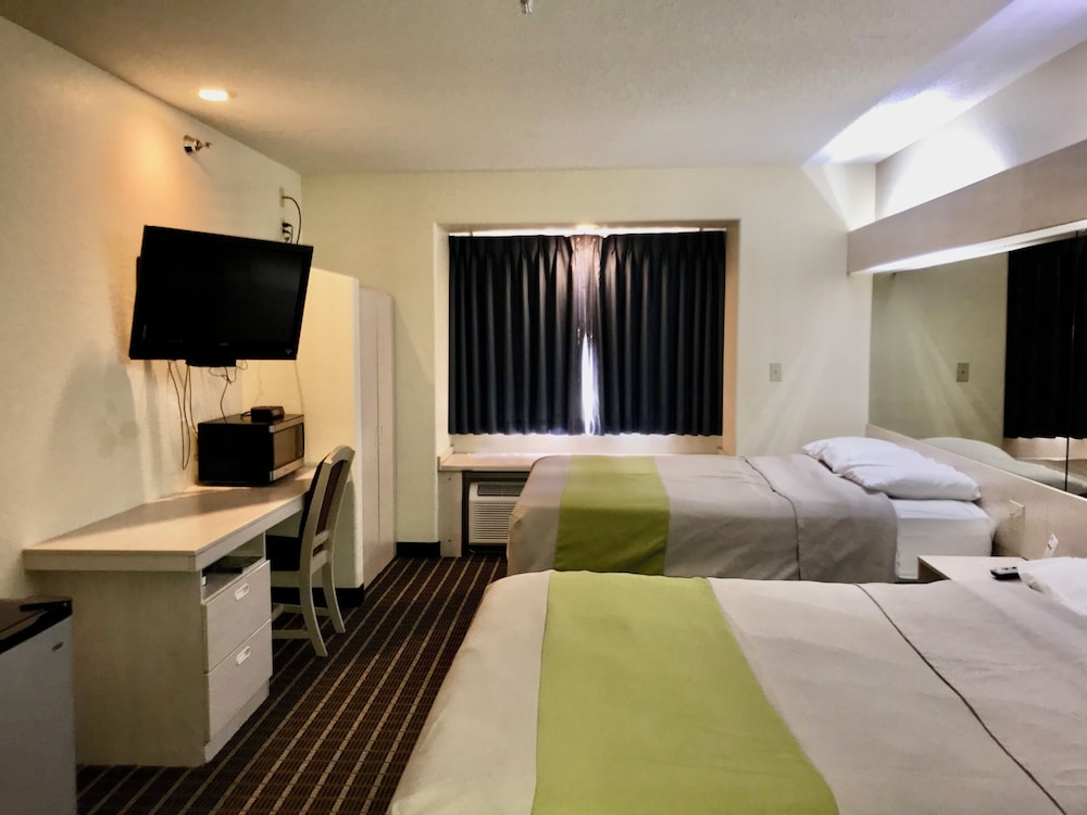 Basic Double Room photo 2