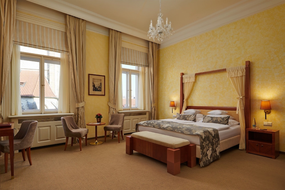Available room