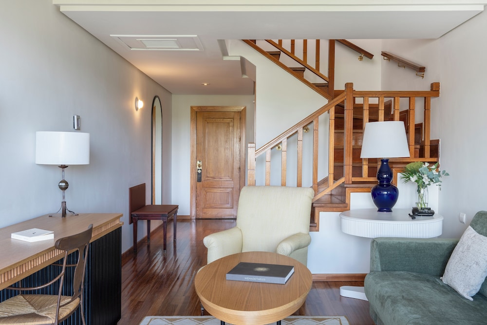 Duplex - Photo 1