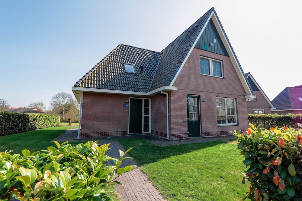 Villa photo 1