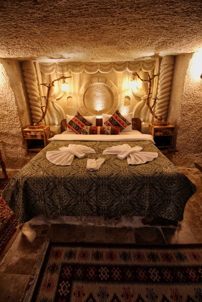Honeymoon Room (Alesta) - Photo 2