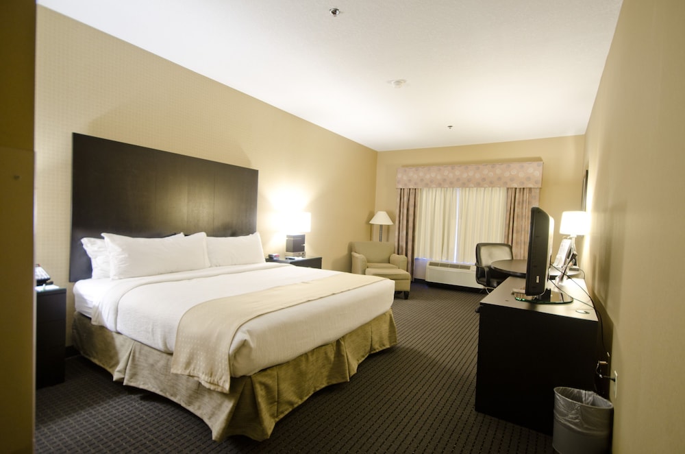 Standard Room, 1 King Bed photo 2