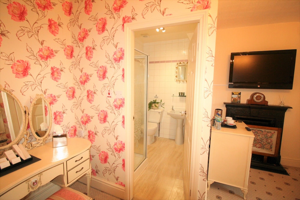 Comfort Triple Room, Ensuite (King Size + Single) - Photo 4