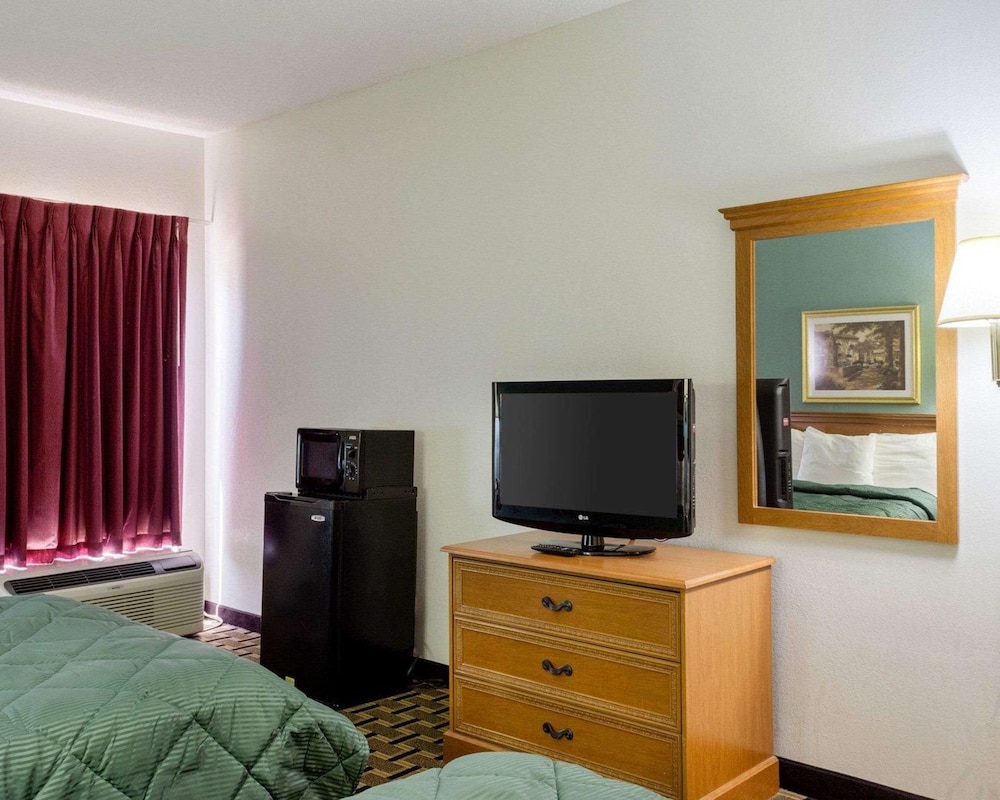 Standard Double Room, 2 Double Beds, Non Smoking - Photo 2