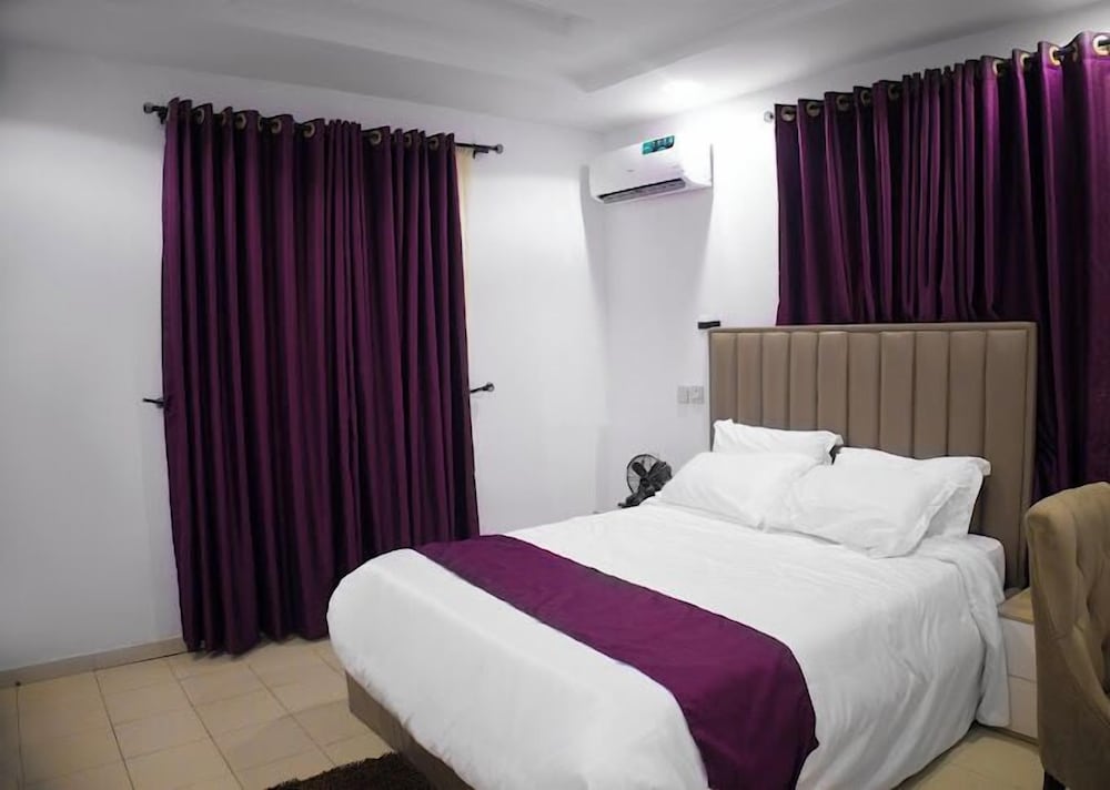 Deluxe Room, Balcony, City View photo 3