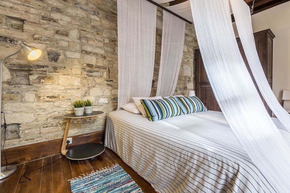 Traditional House, 2 Bedrooms photo 1