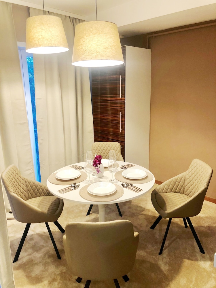 Premium Apartment, 2 Bedrooms, Non Smoking, Pool View photo 2