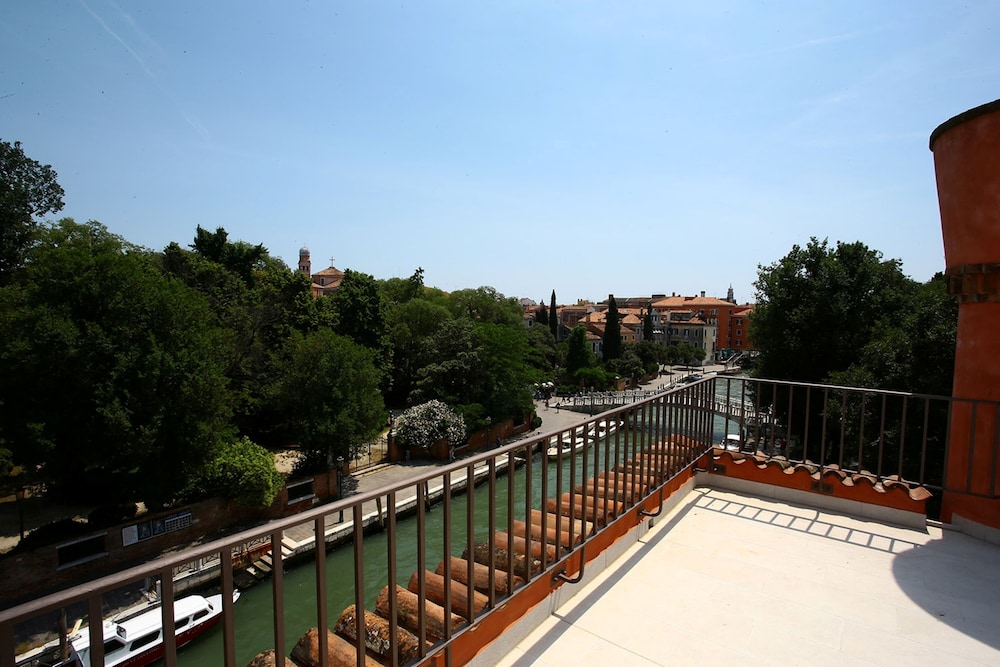 Junior Suite, Canal View (Rooftop)(Small Canal Rio Novo/Garden)