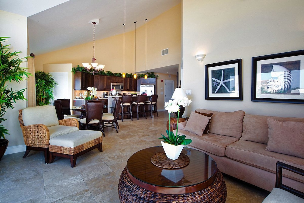 Luxury Penthouse, 2 Bedrooms photo 3